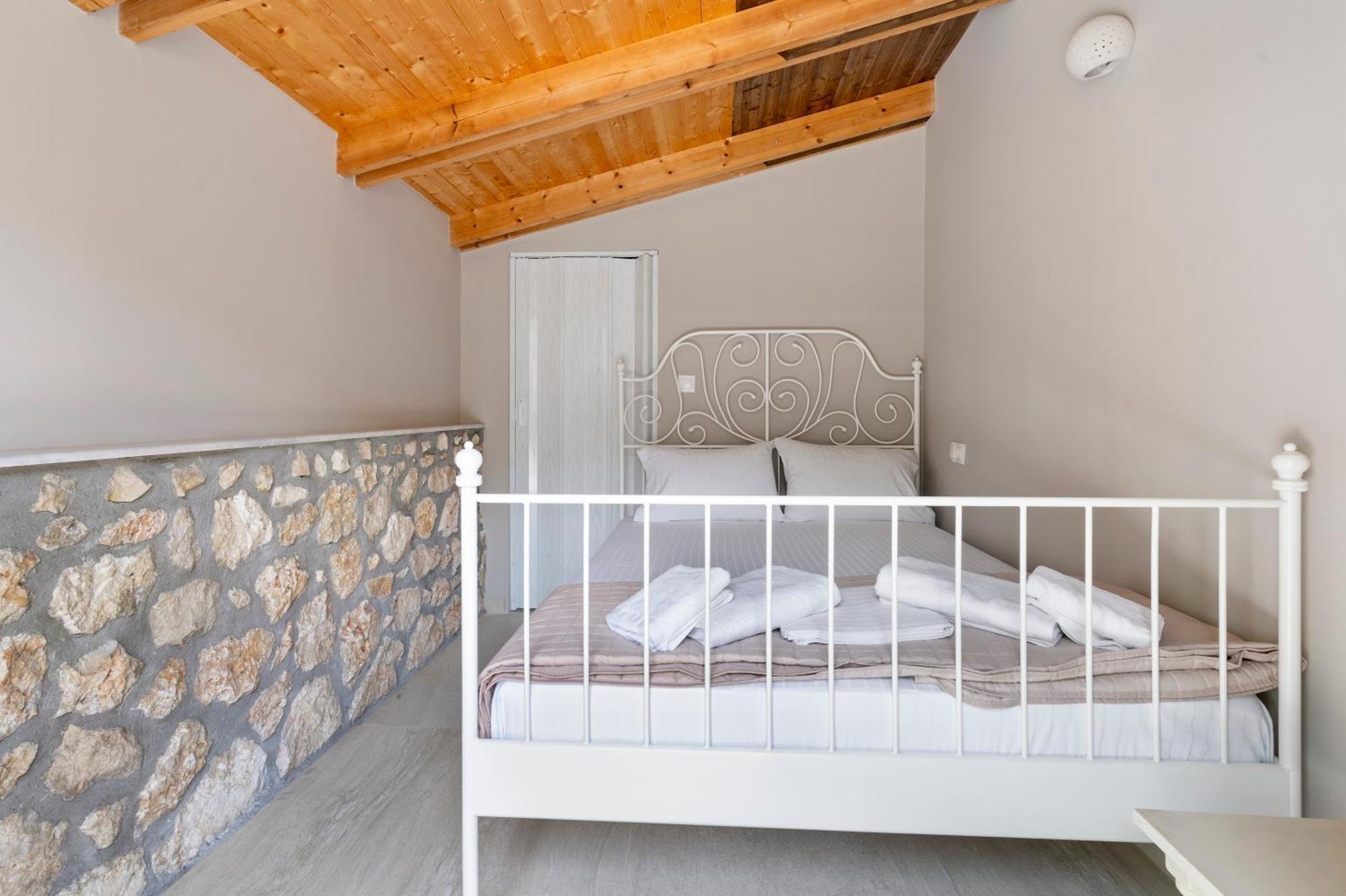 Villa Marcon Stone House Nikiana Exterior foto